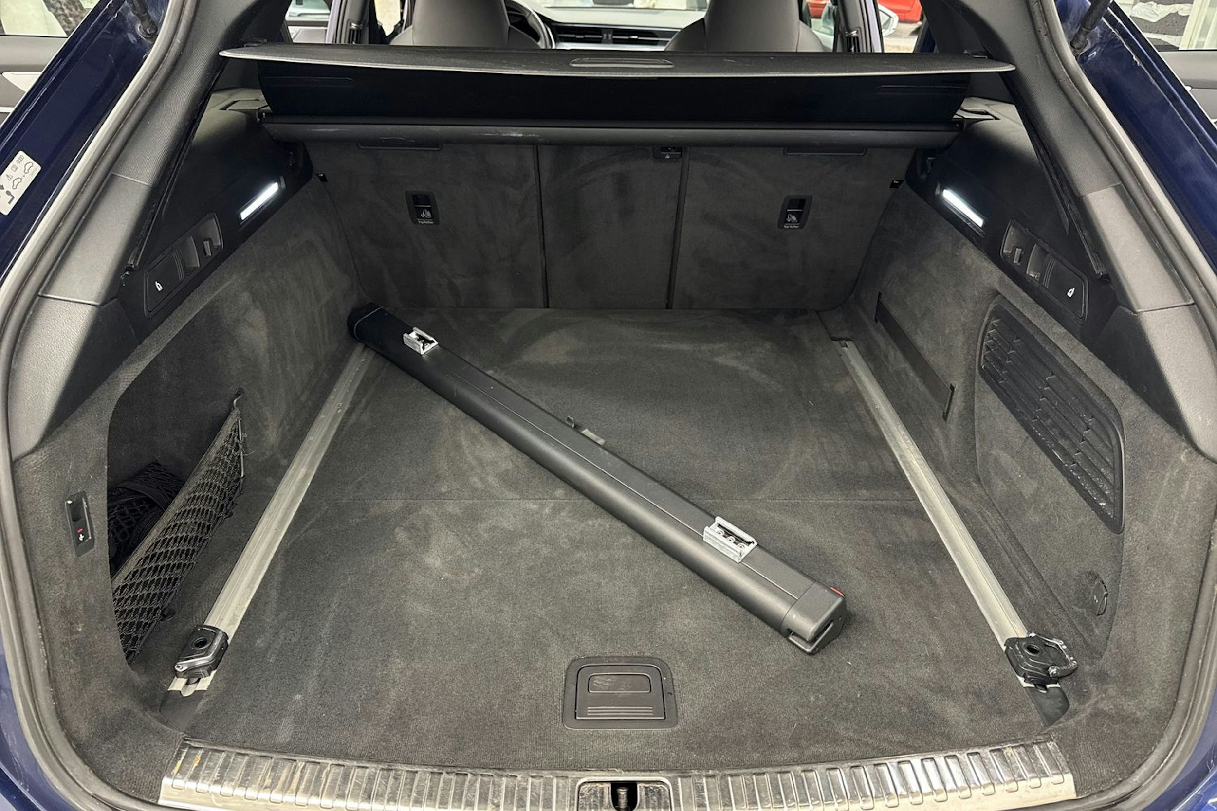 Sininen Audi S6 2021 kuva 36.