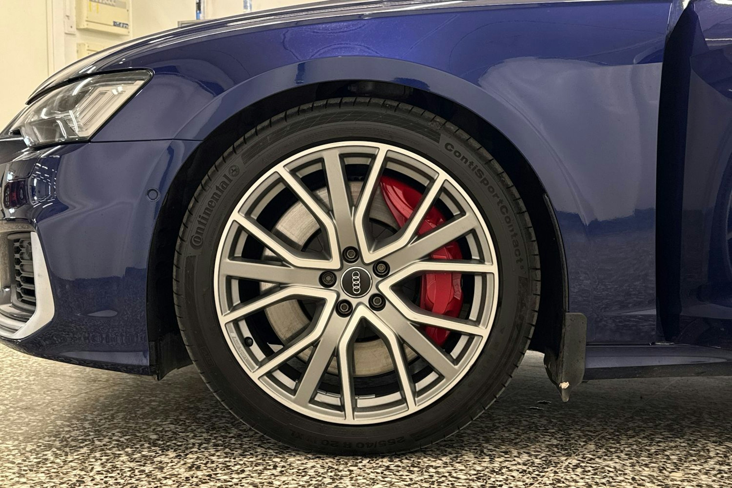 Sininen Audi S6 2021 kuva 40.