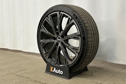 beige Audi S6 e-tron 2025 kuva 12.