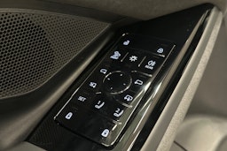 beige Audi S6 e-tron 2025 kuva 19.