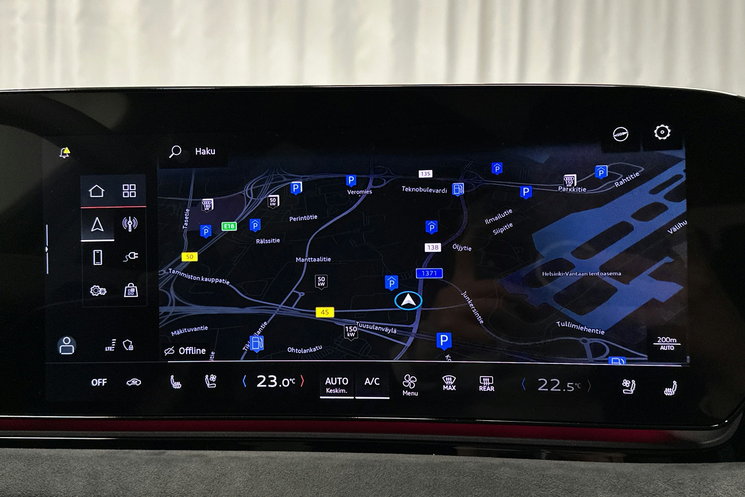 beige Audi S6 e-tron 2025 kuva 29.