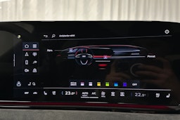 beige Audi S6 e-tron 2025 kuva 30.