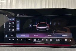 beige Audi S6 e-tron 2025 kuva 37.