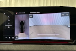 beige Audi S6 e-tron 2025 kuva 38.