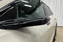 beige Audi S6 e-tron 2025 kuva 44.