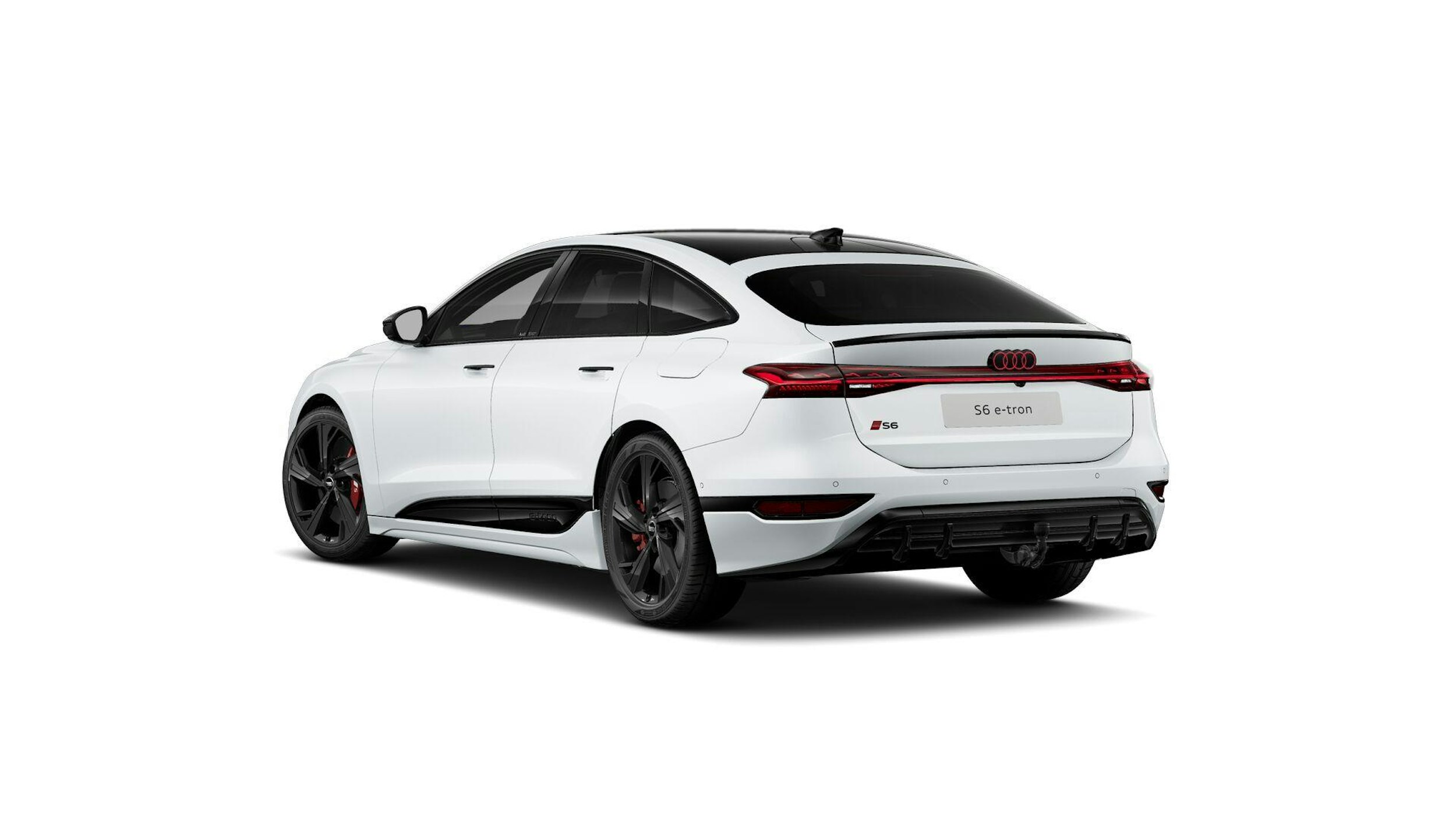 valkoinen Audi S6 e-tron 2025 kuva 3.