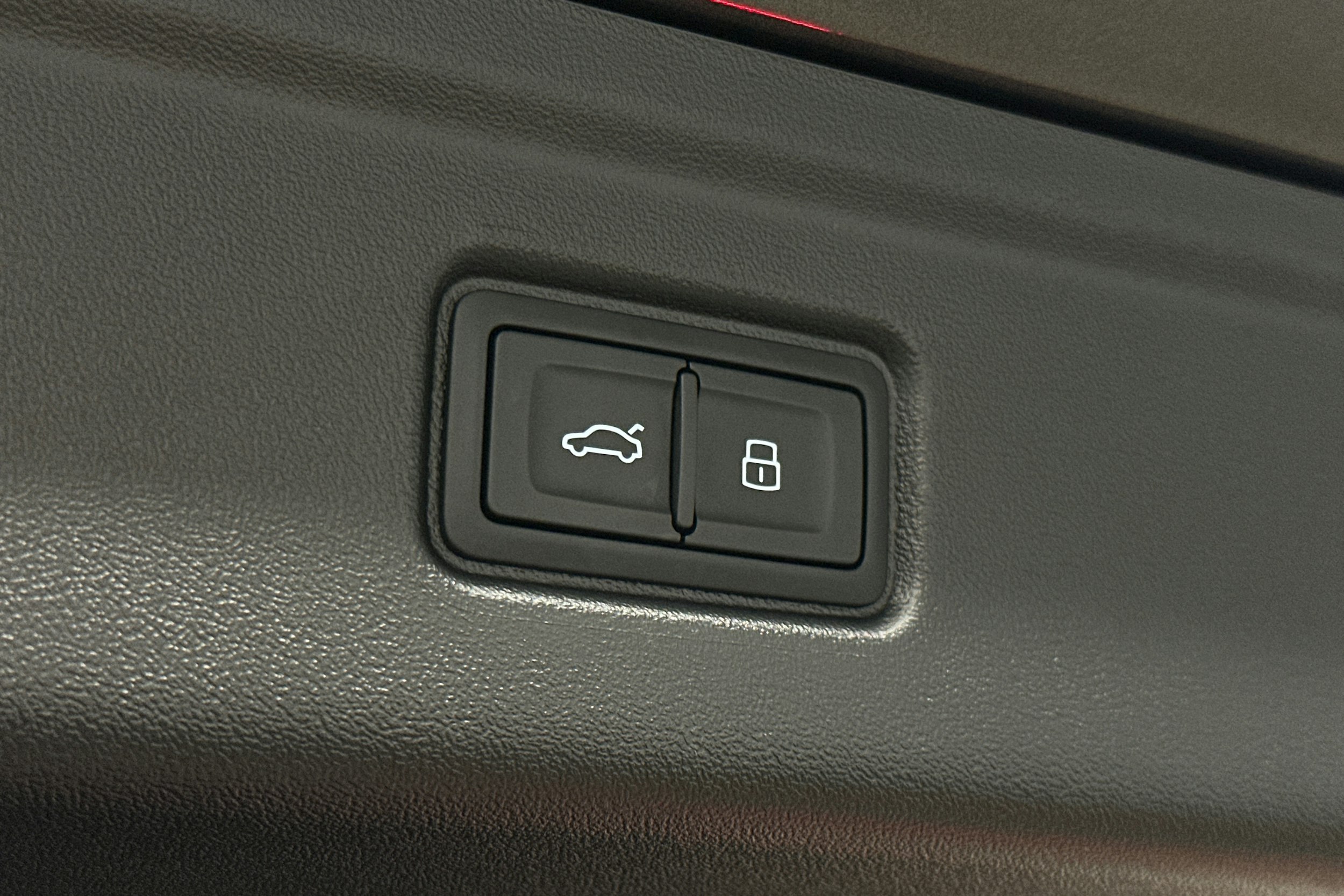 harmaa Audi S6 e-tron 2025 kuva 14.