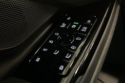harmaa Audi S6 e-tron 2025 kuva 17.