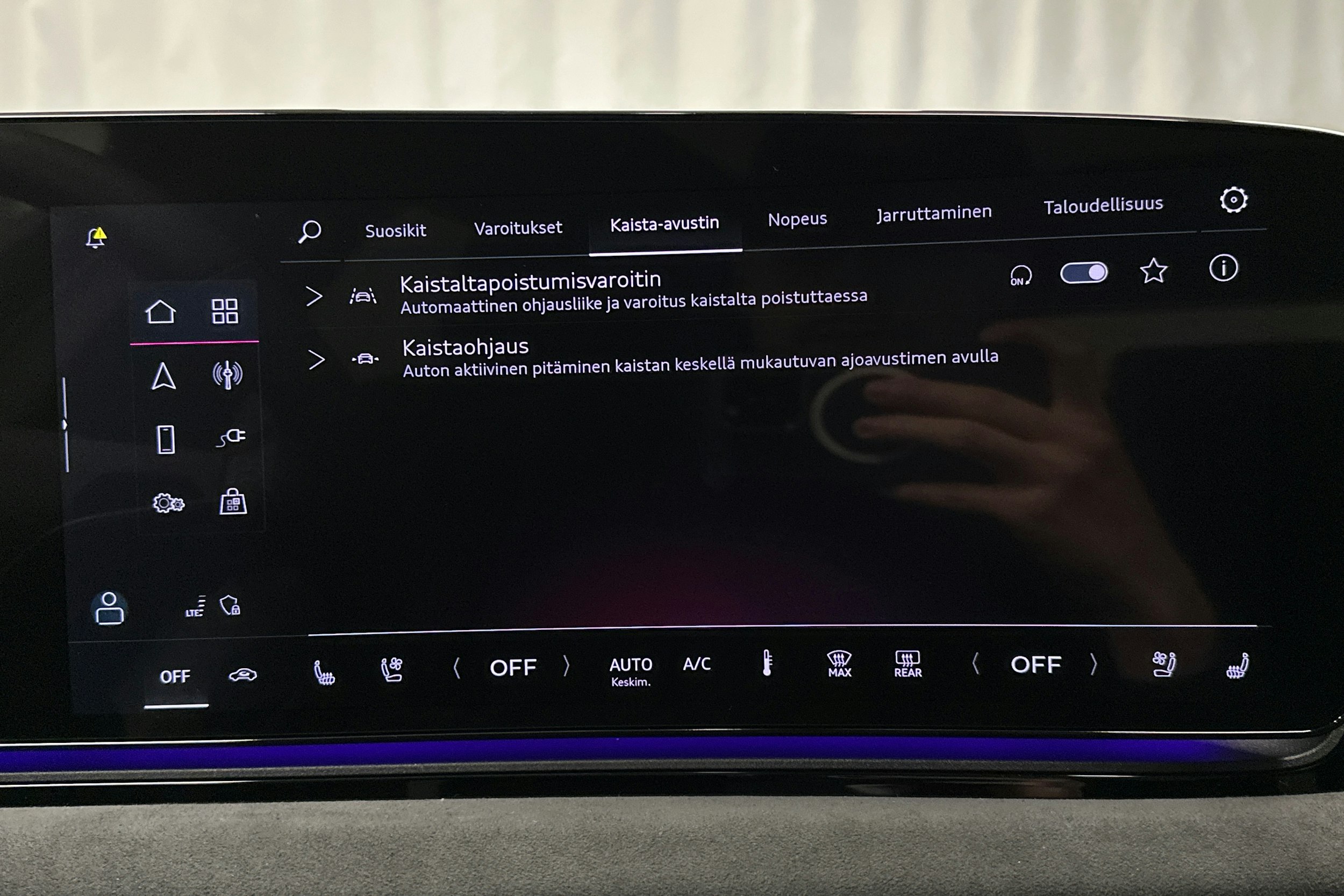 harmaa Audi S6 e-tron 2025 kuva 28.