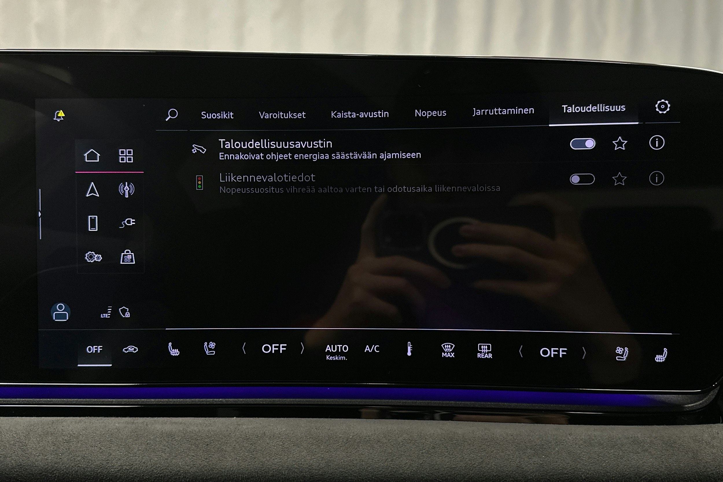 harmaa Audi S6 e-tron 2025 kuva 31.