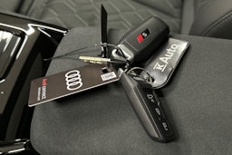 harmaa Audi S6 e-tron 2025 kuva 39.