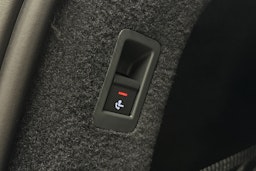 beige Audi S6 e-tron 2025 kuva 15.