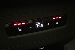 beige Audi S6 e-tron 2025 kuva 16.