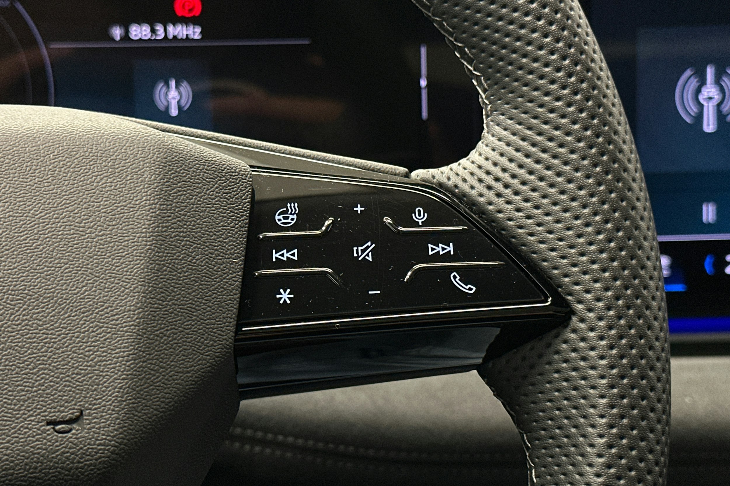 beige Audi S6 e-tron 2025 kuva 22.