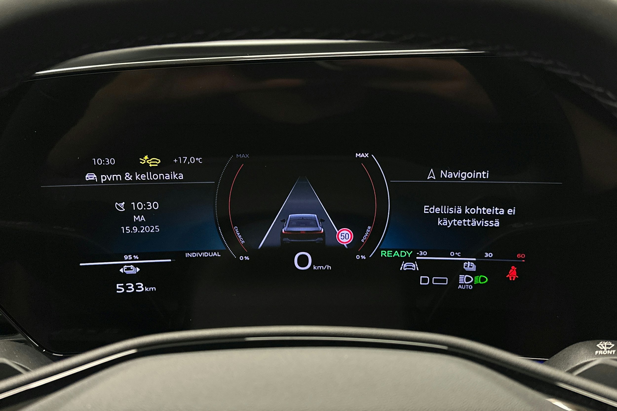 beige Audi S6 e-tron 2025 kuva 24.