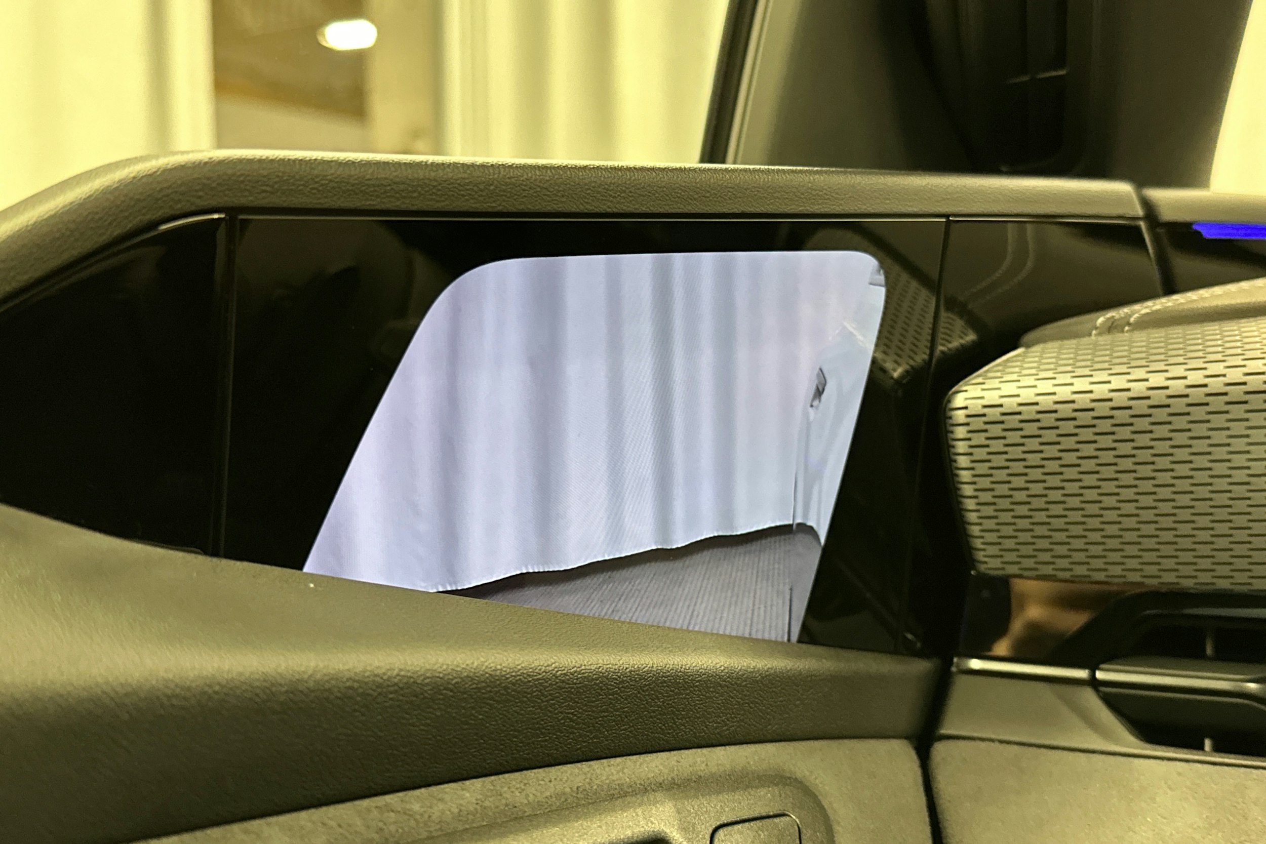 beige Audi S6 e-tron 2025 kuva 40.