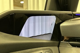 beige Audi S6 e-tron 2025 kuva 40.