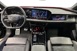 musta Audi S6 e-tron 2025 kuva 7.