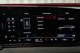 musta Audi S6 e-tron 2025 kuva 19.