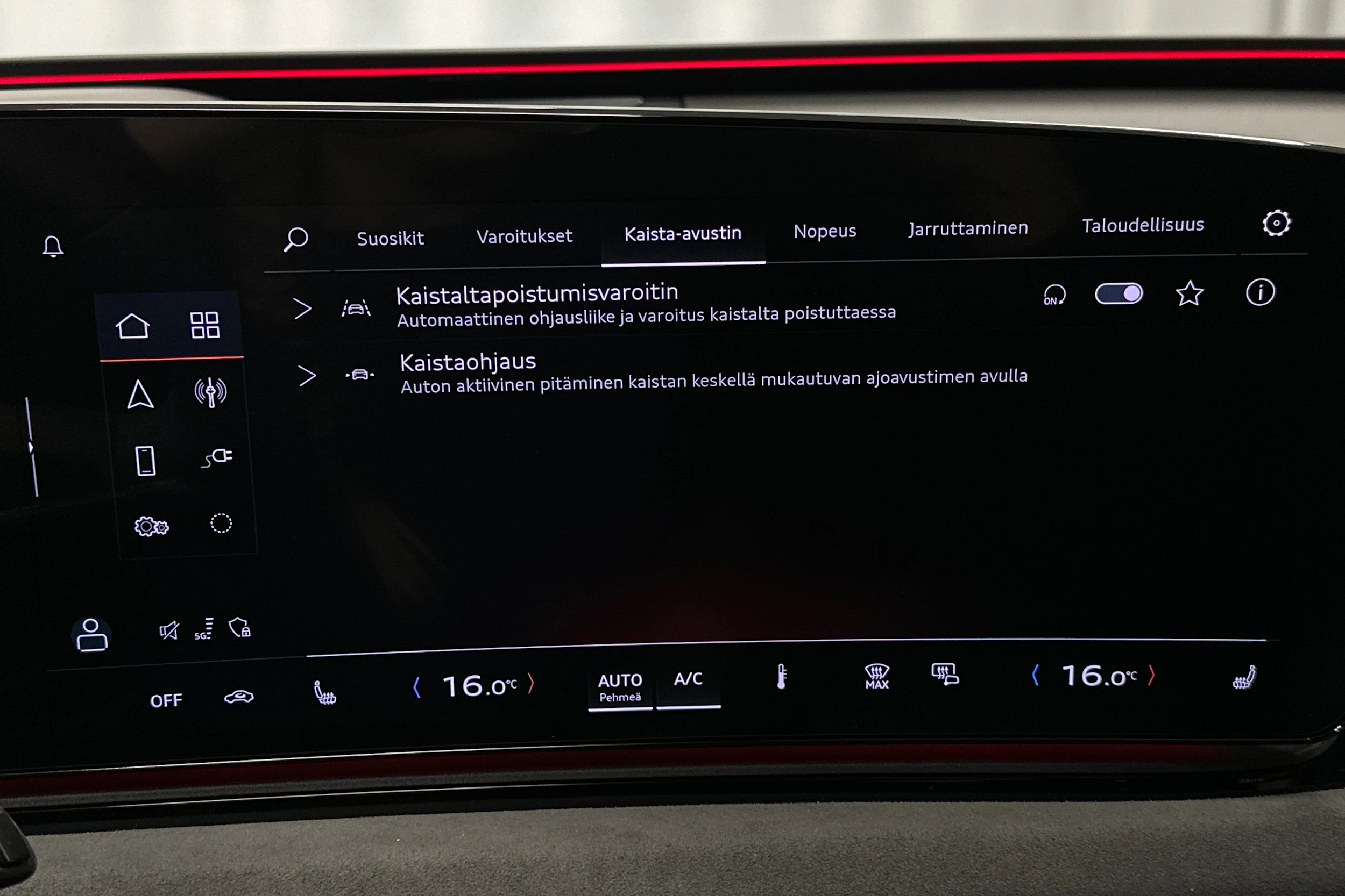 musta Audi S6 e-tron 2025 kuva 27.
