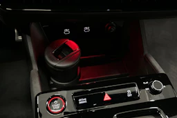 musta Audi S6 e-tron 2025 kuva 36.