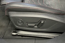 musta Audi S6 e-tron 2025 kuva 38.