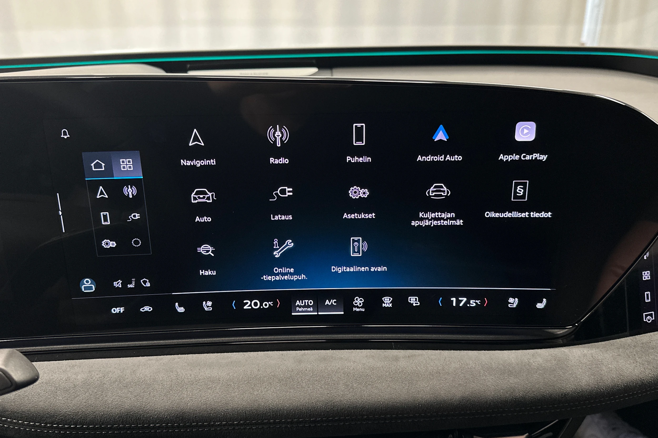 sininen Audi S6 e-tron 2025 kuva 16.