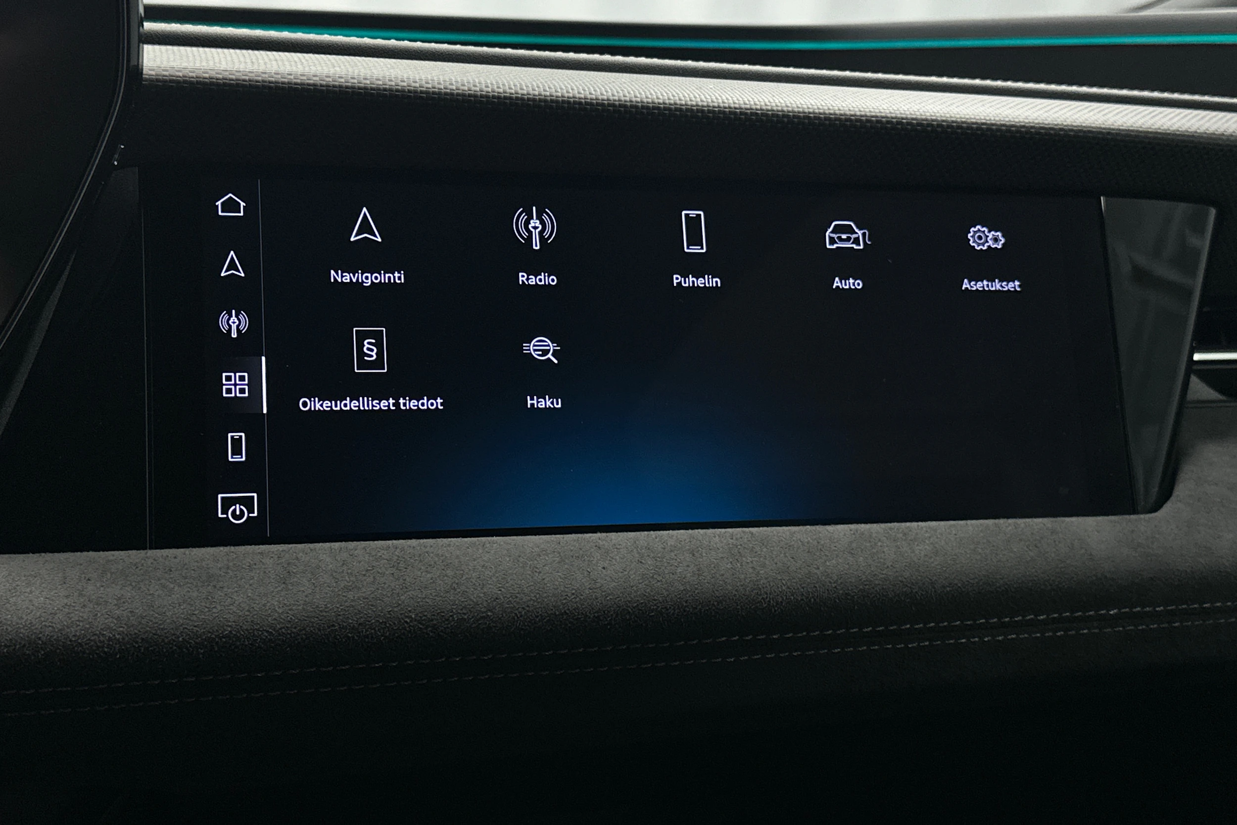 sininen Audi S6 e-tron 2025 kuva 29.