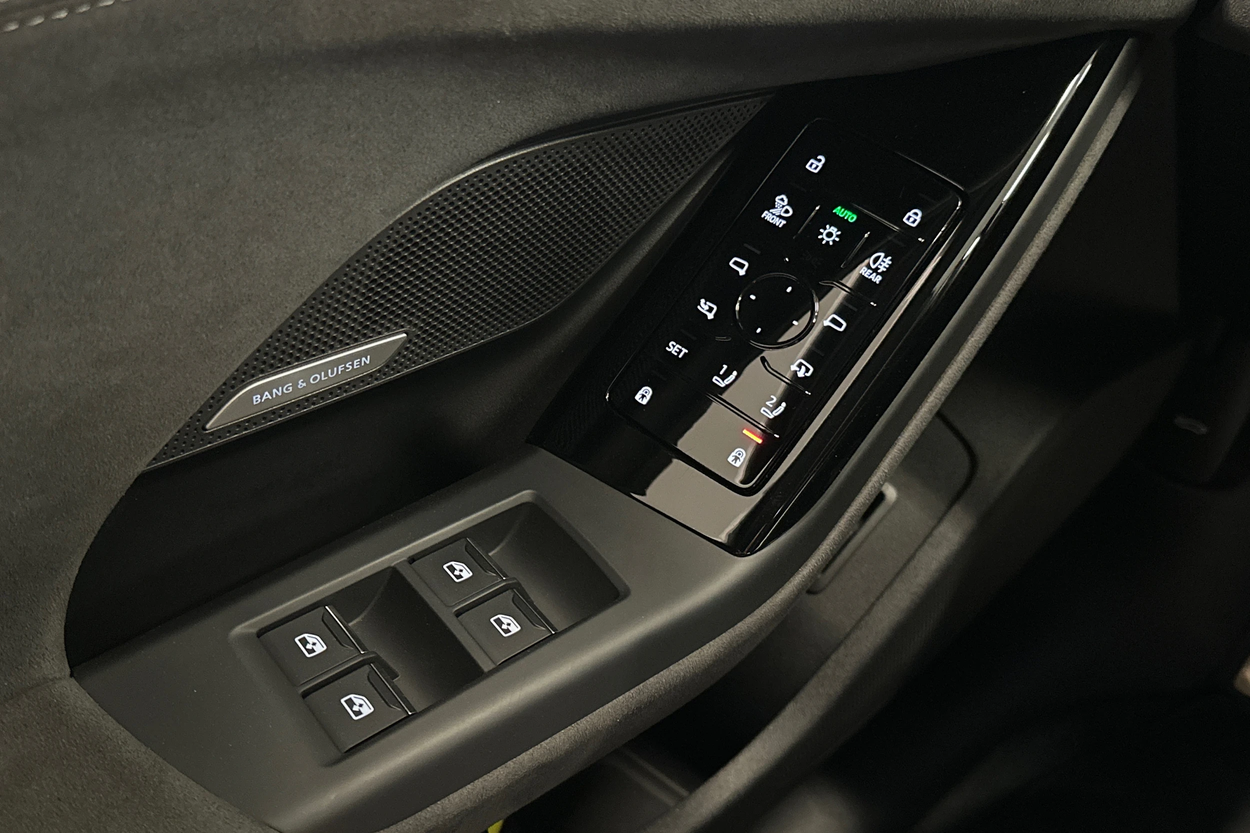 sininen Audi S6 e-tron 2025 kuva 31.