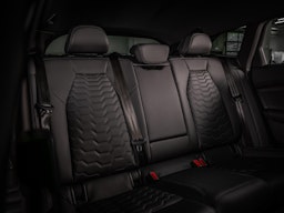 met. sininen Audi S6 e-tron 2025 kuva 22.