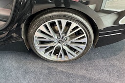 met. musta Audi S6 e-tron 2025 kuva 8.