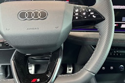 met. musta Audi S6 e-tron 2025 kuva 13.