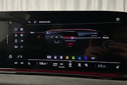 musta Audi S6 e-tron 2025 kuva 30.