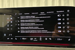 musta Audi S6 e-tron 2025 kuva 35.