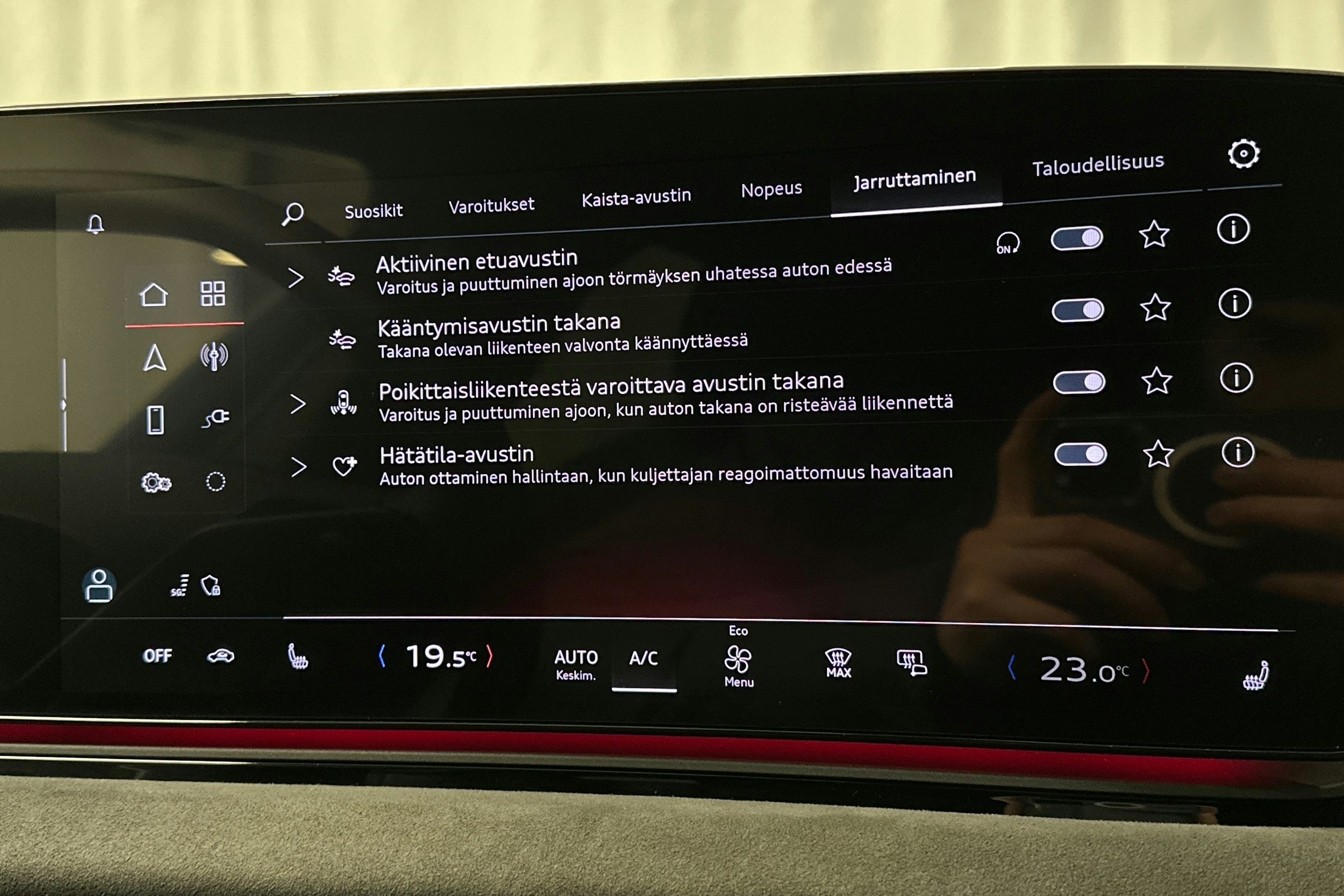 musta Audi S6 e-tron 2025 kuva 36.