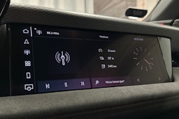 musta Audi S6 e-tron 2025 kuva 38.