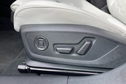 musta Audi S6 e-tron 2025 kuva 12.