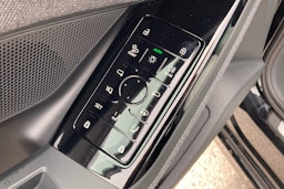 musta Audi S6 e-tron 2025 kuva 13.