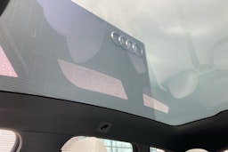 musta Audi S6 e-tron 2025 kuva 17.