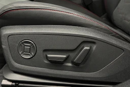 valkoinen Audi S6 e-tron 2025 kuva 15.