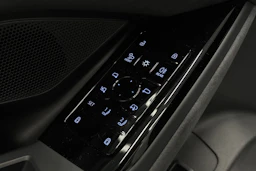 valkoinen Audi S6 e-tron 2025 kuva 16.