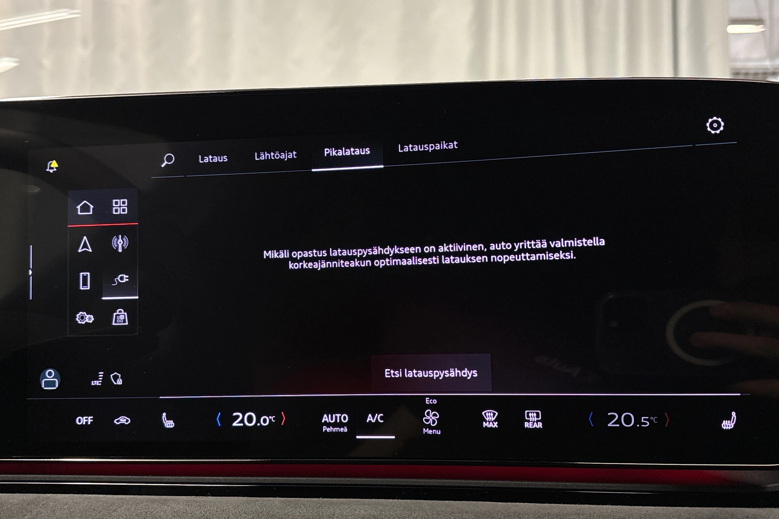 valkoinen Audi S6 e-tron 2025 kuva 28.
