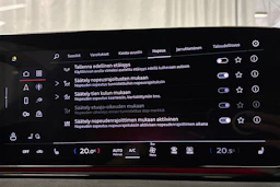 valkoinen Audi S6 e-tron 2025 kuva 31.