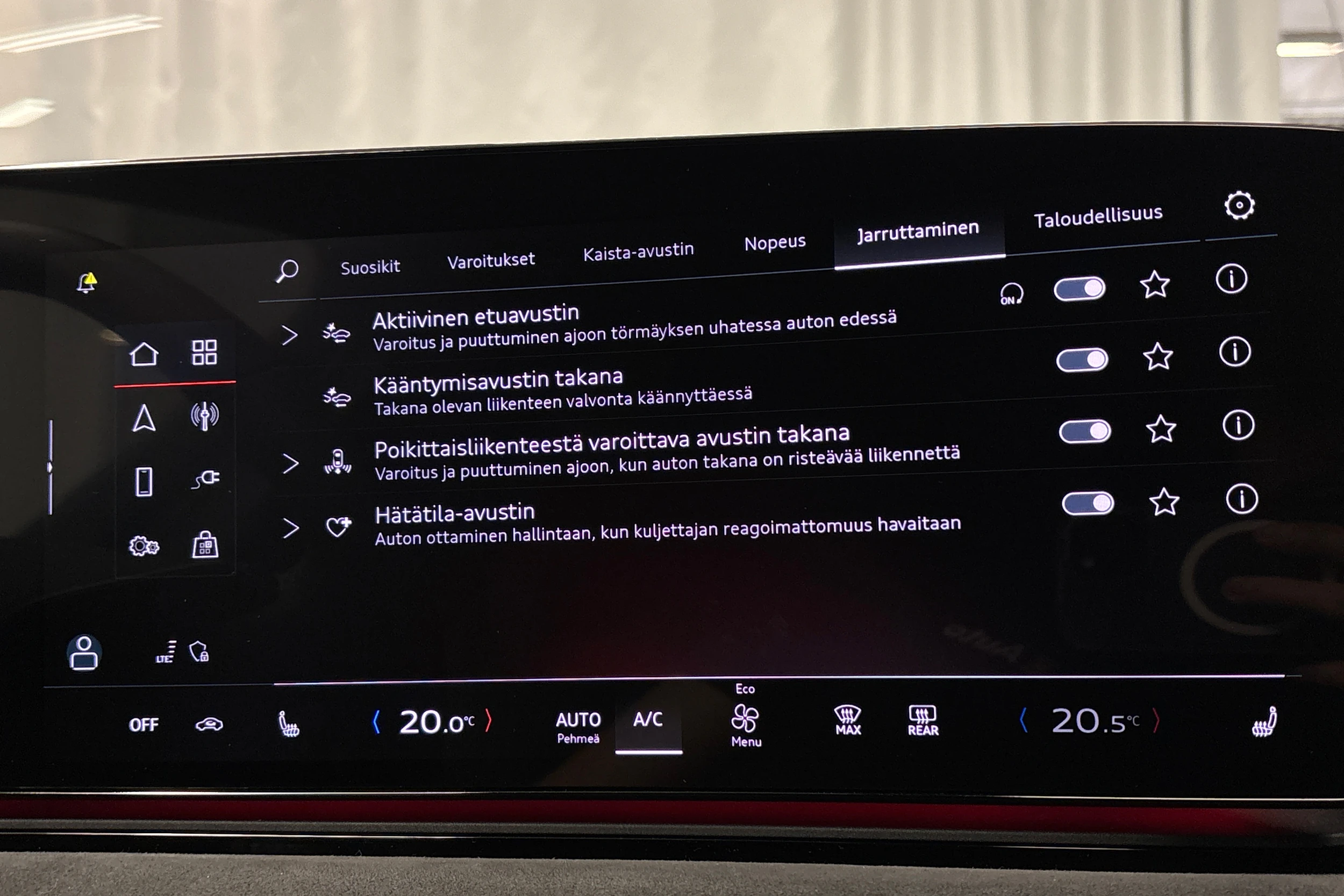 valkoinen Audi S6 e-tron 2025 kuva 32.