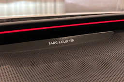 valkoinen Audi S6 e-tron 2025 kuva 37.