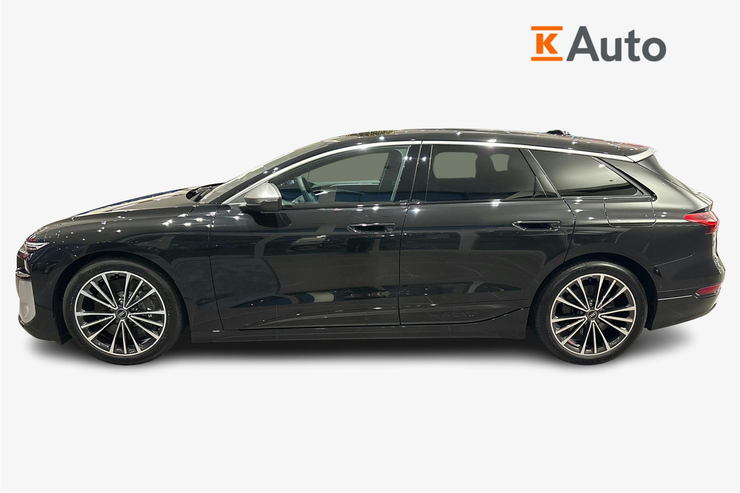 musta Audi S6 e-tron 2025 kuva 5.