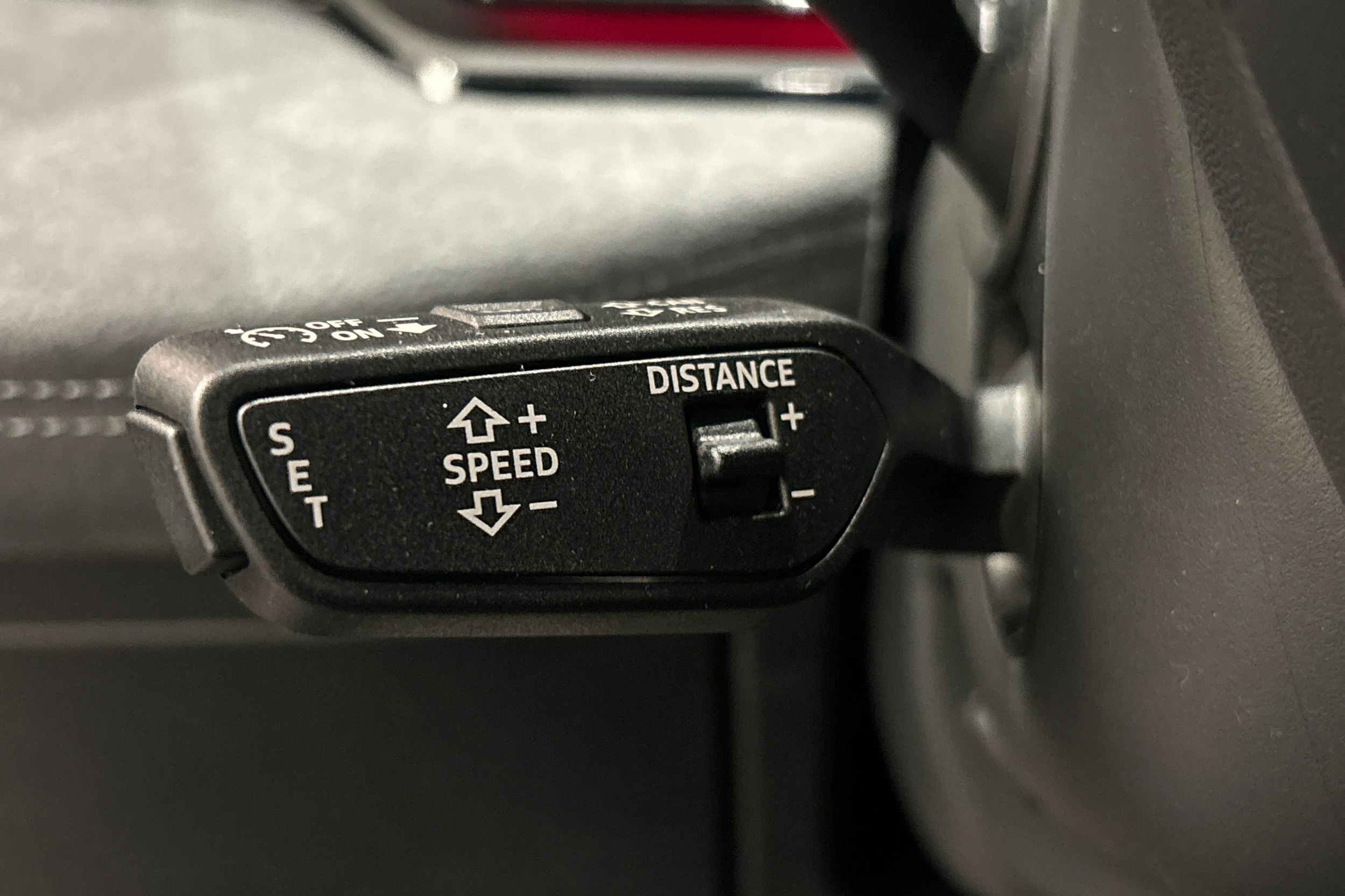 musta Audi S6 e-tron 2025 kuva 11.