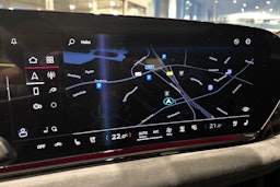 musta Audi S6 e-tron 2025 kuva 14.