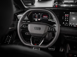 musta Audi S6 e-tron 2025 kuva 16.