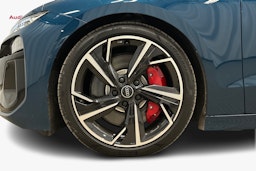 sininen Audi S6 e-tron 2025 kuva 11.